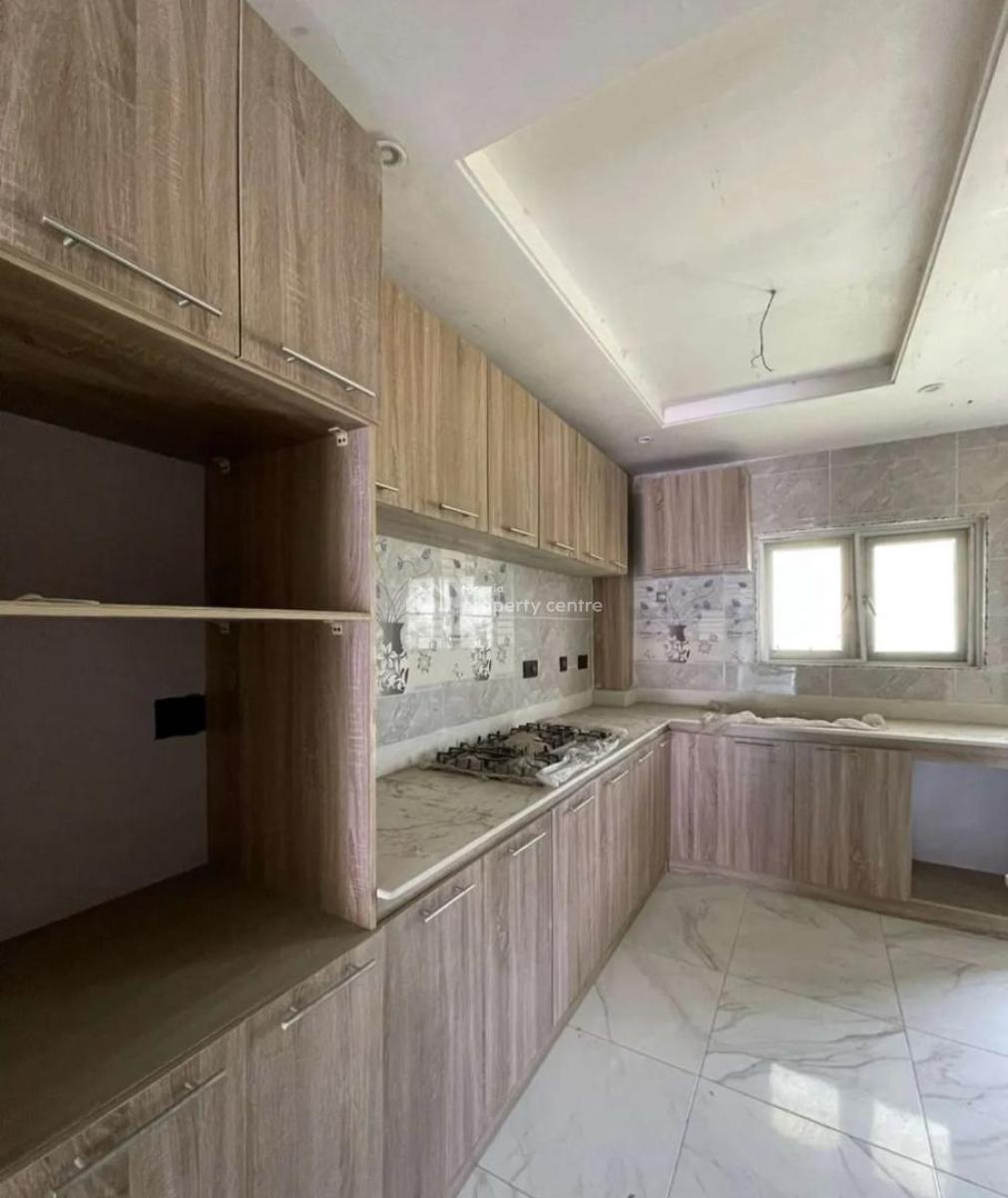 2 Bedroom Apartment, Lekki Phase 1, Lekki, Lagos, Flat / Apartment for Rent