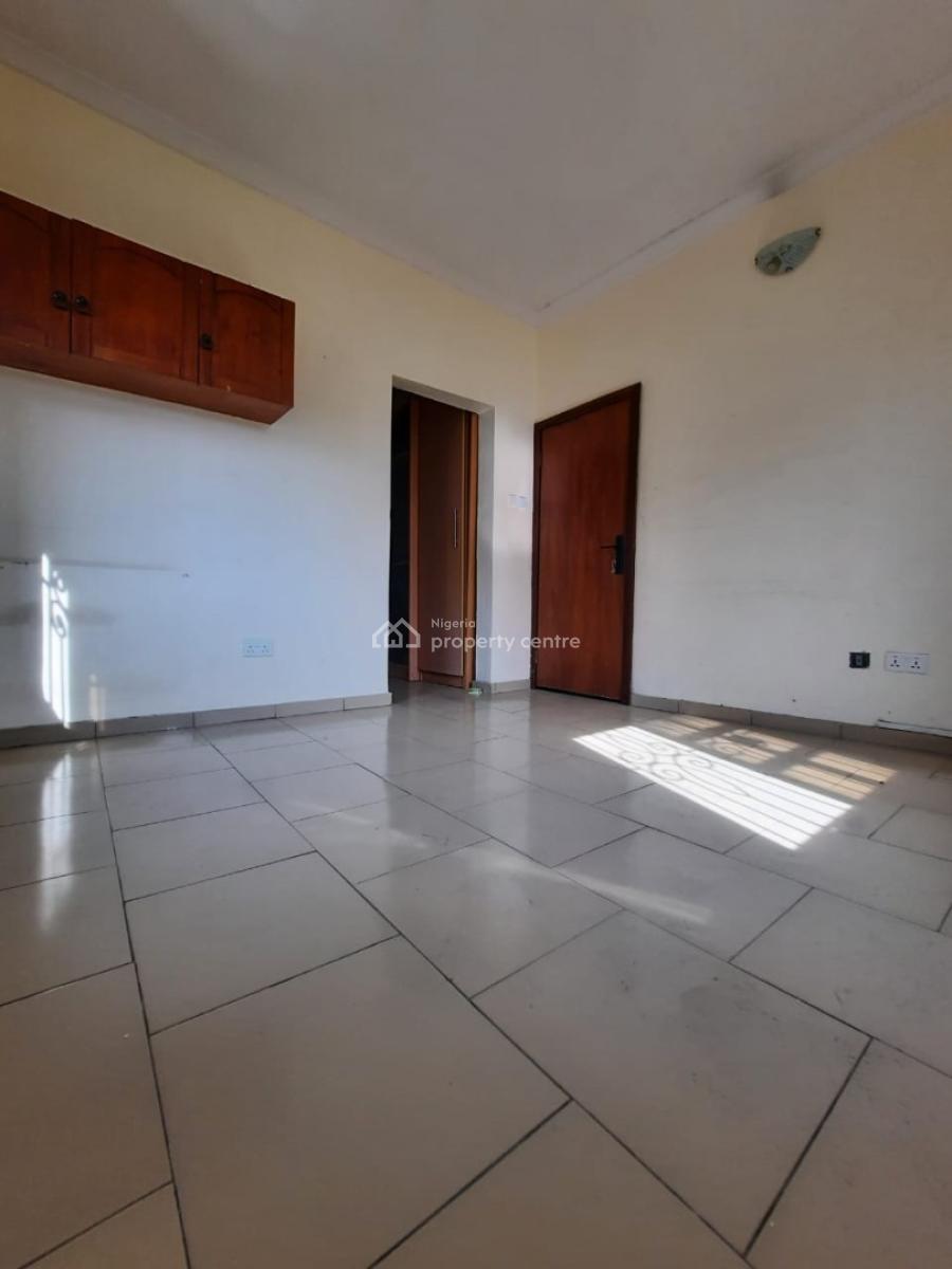 3 Bedroom Flat, Off Whitesand School, Lekki Phase 1, Lekki, Lagos, Flat / Apartment for Rent