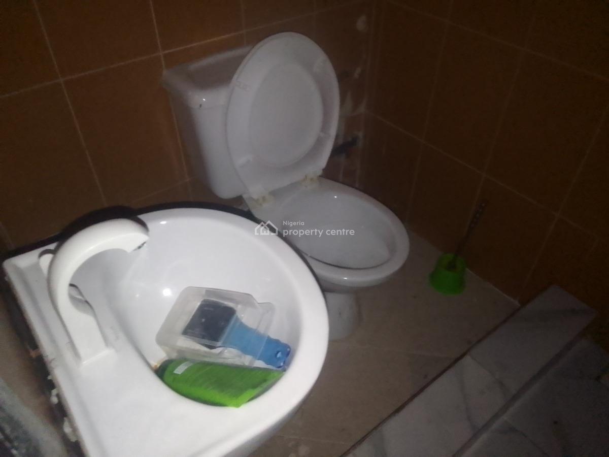Spacious Luxury Shared Apartment with Excellent Features, Deeper Life Rd, Ogombo, Ajah, Lagos, Flat / Apartment for Rent