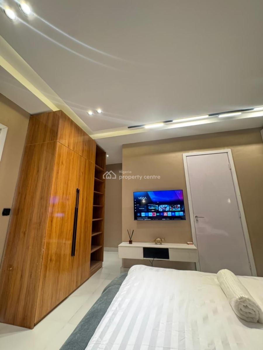 2 Bedroom Apartment with Ps5, Swimming Pool,air Hockey, 24/7 Security, Lekki Phase 1, Lekki, Lagos, Flat / Apartment Short Let
