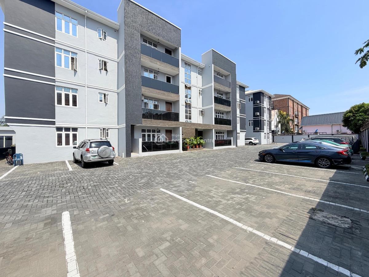 Luxury 3 Bedroom Apartment with Pool, Ps5, Snooker and Tennis, Lekki Phase One, Lekki, Lagos, Flat / Apartment Short Let