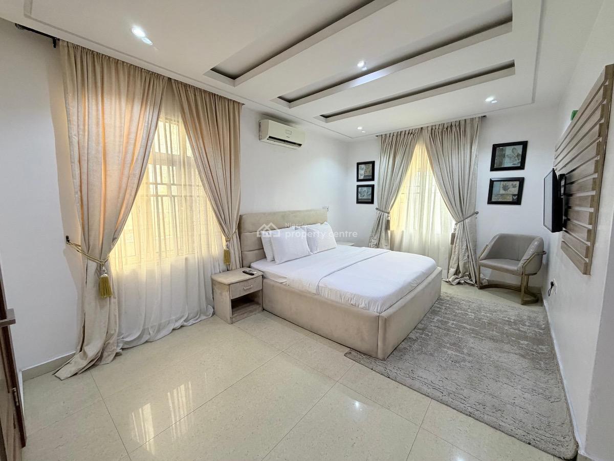 Luxury 3 Bedroom Apartment with Pool, Ps5, Snooker and Tennis, Lekki Phase One, Lekki, Lagos, Flat / Apartment Short Let