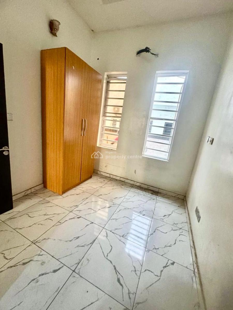 Big Room in a Shared Duplex, Orchid Eleganza Lekki Phase 1lagos, Lekki, Lagos, Self Contain (single Rooms) for Rent