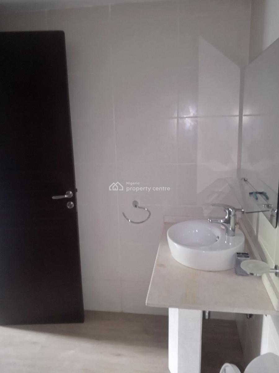 Well Maintained 3 Bedroom Apartment, Ikoyi on Banana Island, Ikoyi, Lagos, Flat / Apartment for Rent