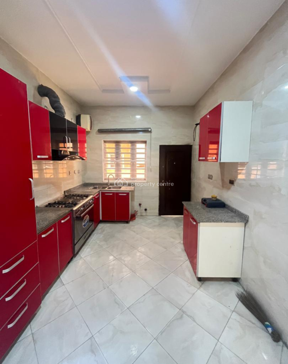 Spacious 5 Bedroom Fully Detached Duplex with Bq Along Spg Road, Ologo, Spg Road, Ologolo, Lekki, Lagos, Detached Duplex for Rent