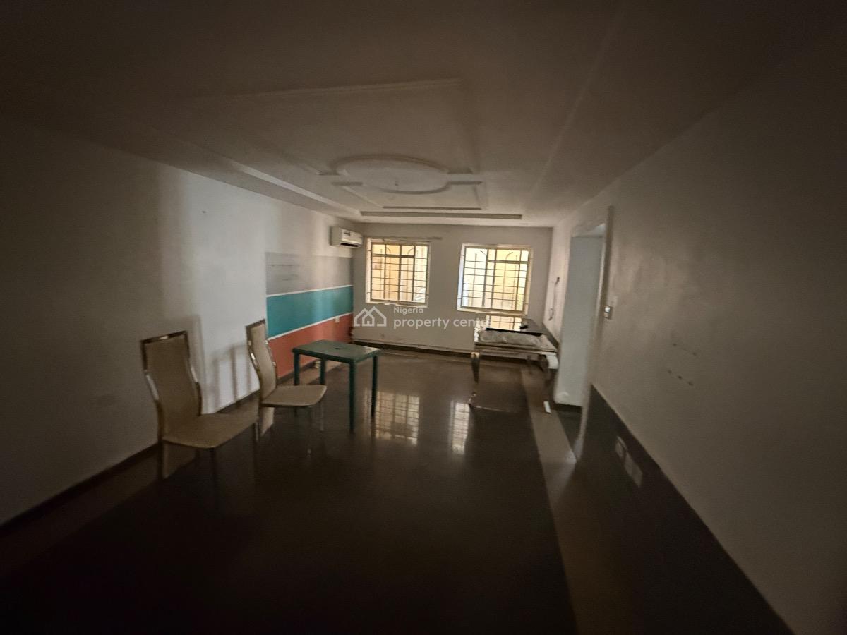 2 Bedroom Flat on The Ground Floor, Wuse 2, Abuja, Flat / Apartment for Rent