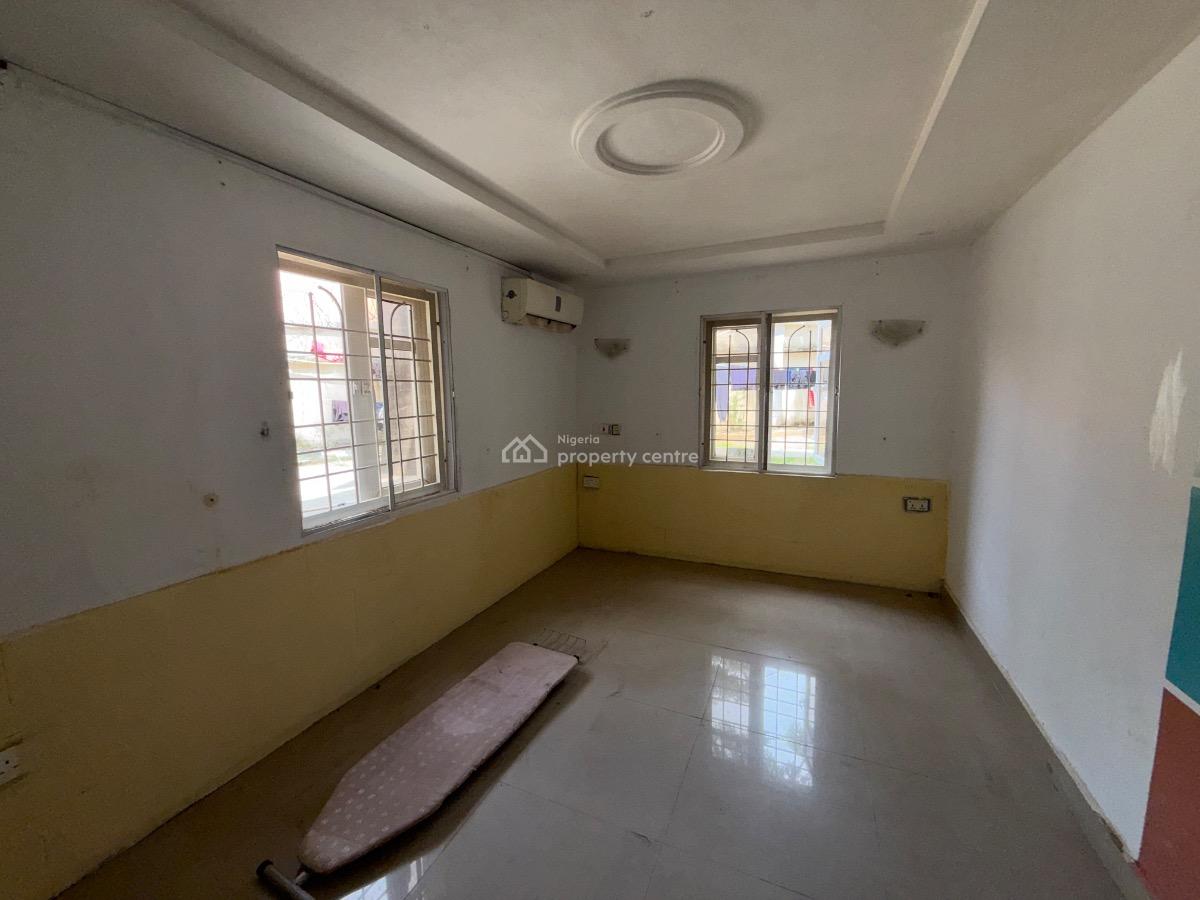 2 Bedroom Flat on The Ground Floor, Wuse 2, Abuja, Flat / Apartment for Rent