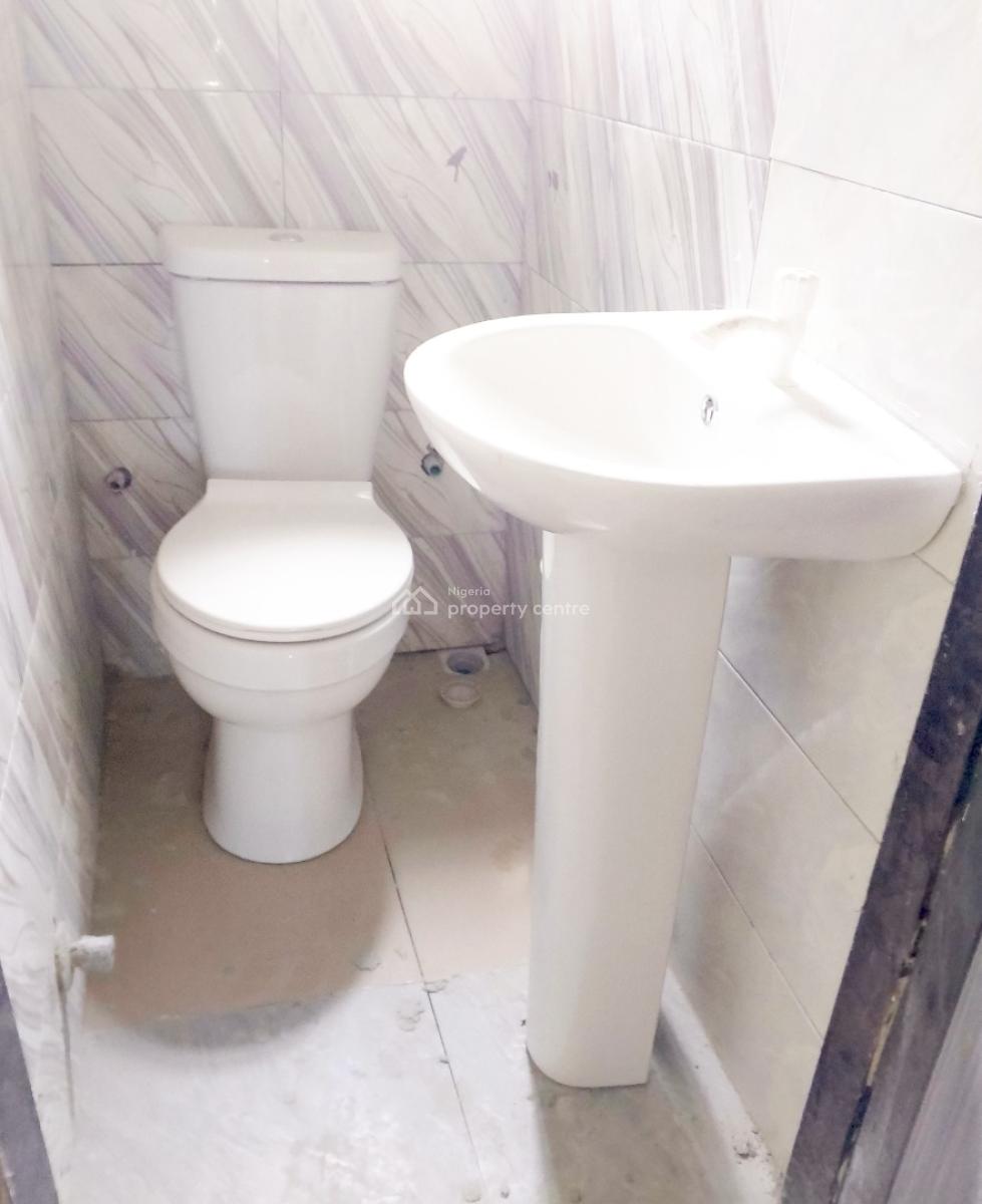 Nice and Standard Spacious Brand New 2bedroom Flat, Serene and Secure Estate in Golf Estate Lakowe, Lakowe, Ibeju Lekki, Lagos, Flat / Apartment for Rent