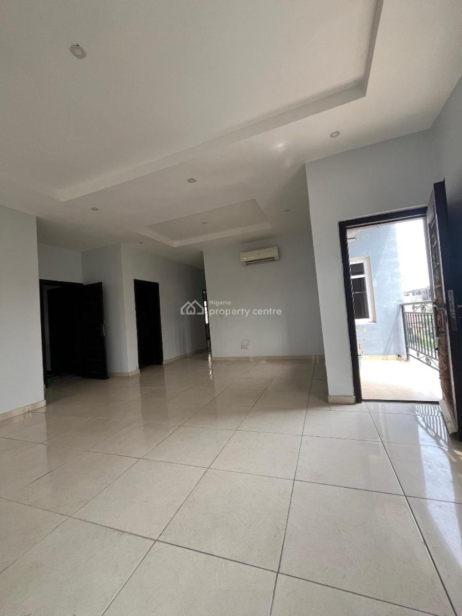 Spacious 2 Bedroom Apartment Full Serviced, Platinum Way, Lekki Phase 1, Lekki, Lagos, Flat / Apartment for Rent