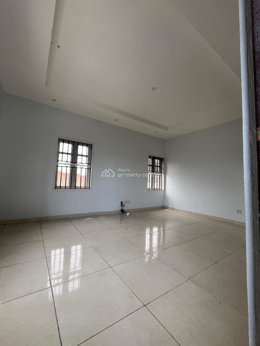 Spacious 2 Bedroom Apartment Full Serviced, Platinum Way, Lekki Phase 1, Lekki, Lagos, Flat / Apartment for Rent