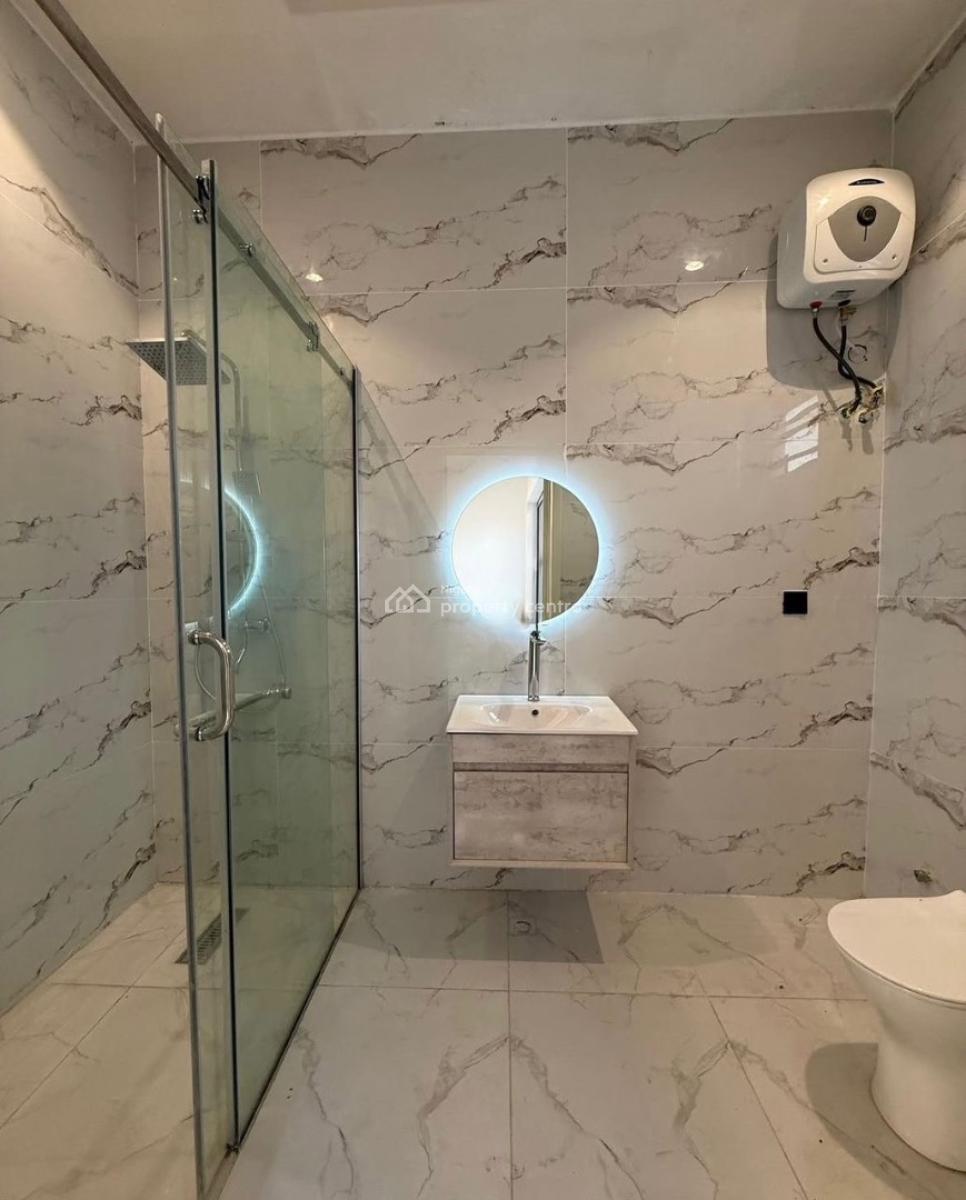 2 Bedroom Apartment, New Road, Lekki, Lagos, Flat / Apartment for Rent