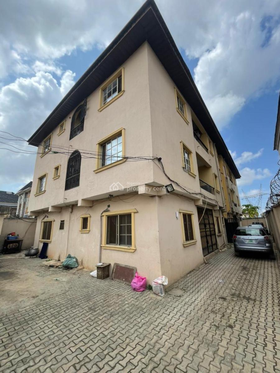 New Renovated 3bedroom Apartment [upstairs], Off Brown Rd, Aguda, Surulere, Lagos, House for Rent