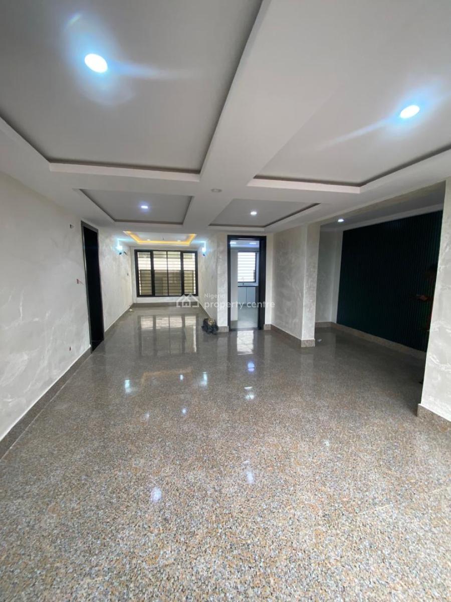 Serviced and Spaciously Built 3 Bedroom Apartment with 1 Room Bq, Lekki Right, Lekki Phase 1, Lekki, Lagos, Flat / Apartment for Rent