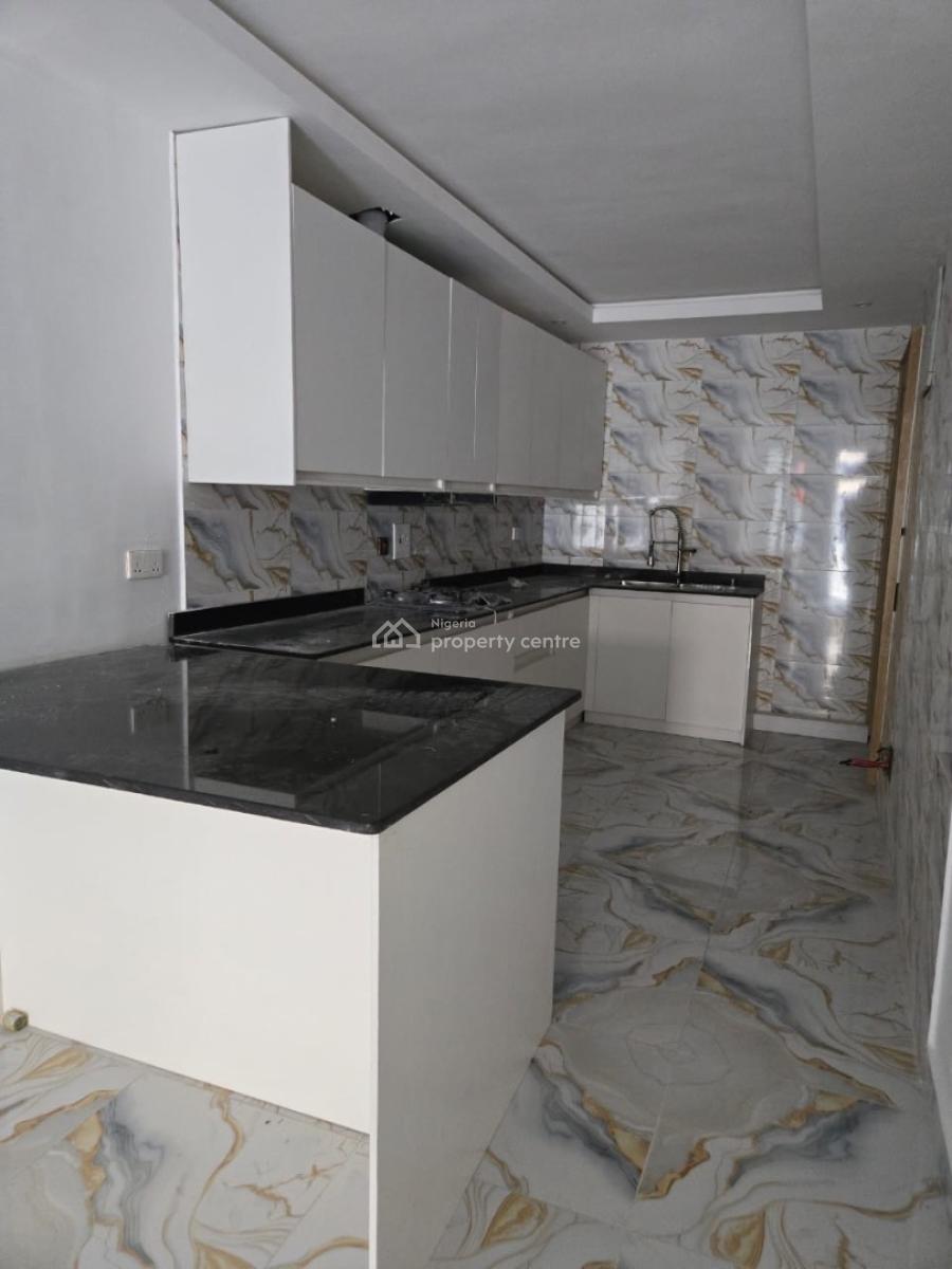 2 Bedroom Apartment, New Road, Lekki, Lagos, Flat / Apartment for Rent