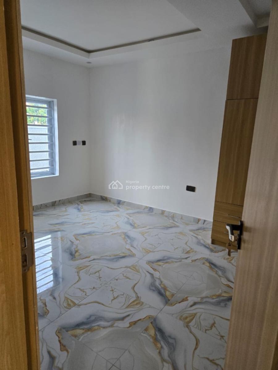 2 Bedroom Apartment, New Road, Lekki, Lagos, Flat / Apartment for Rent