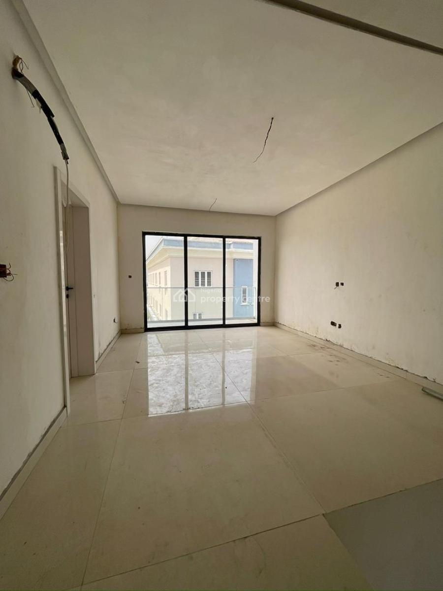 Spacious  4 Bedroom Maisonette with Bq and Pool, Old Ikoyi, Ikoyi, Lagos, Flat / Apartment for Sale