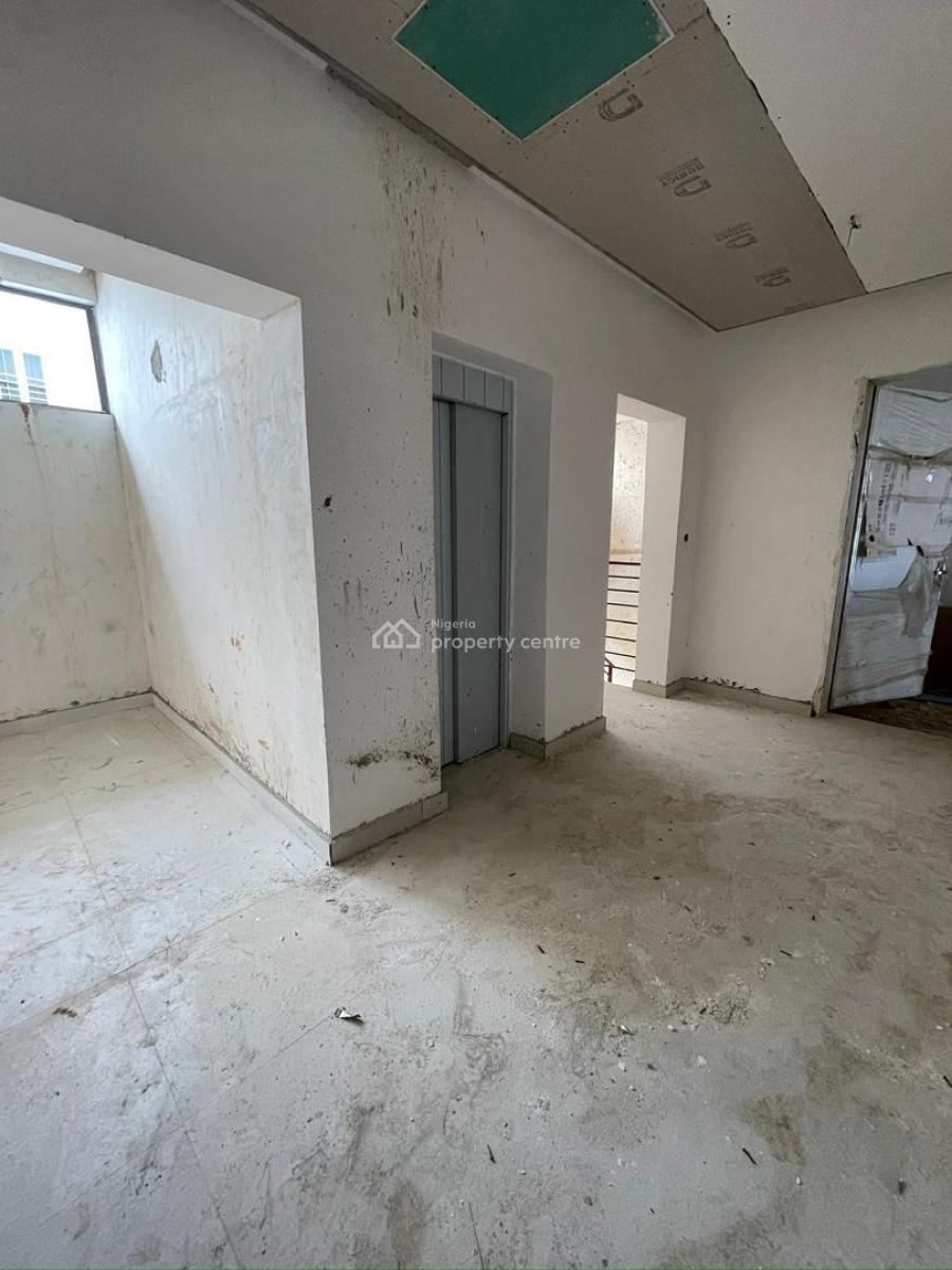 Spacious  4 Bedroom Maisonette with Bq and Pool, Old Ikoyi, Ikoyi, Lagos, Flat / Apartment for Sale