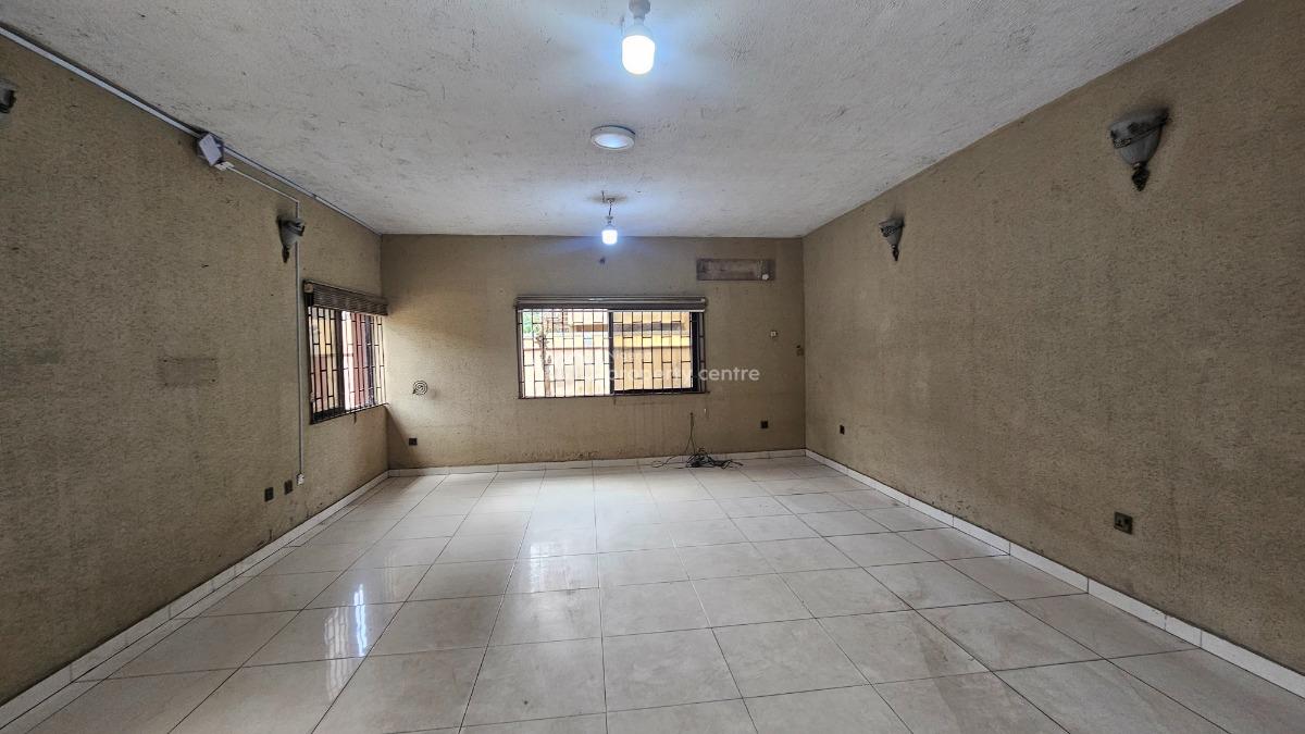 Spaciously Built 7 Bedroom Detached Duplex with 2bedroom Chalet with B, Ikeja Gra, Ikeja, Lagos, Office Space for Rent