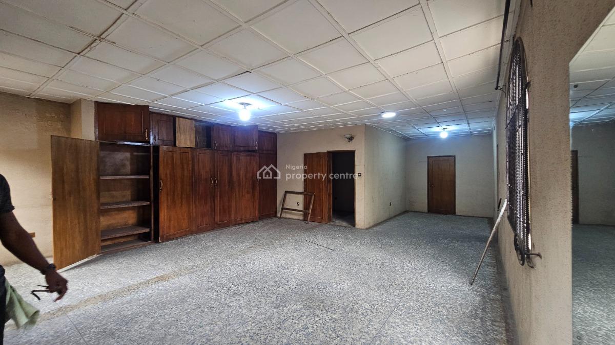 Spaciously Built 7 Bedroom Detached Duplex with 2bedroom Chalet with B, Ikeja Gra, Ikeja, Lagos, Office Space for Rent