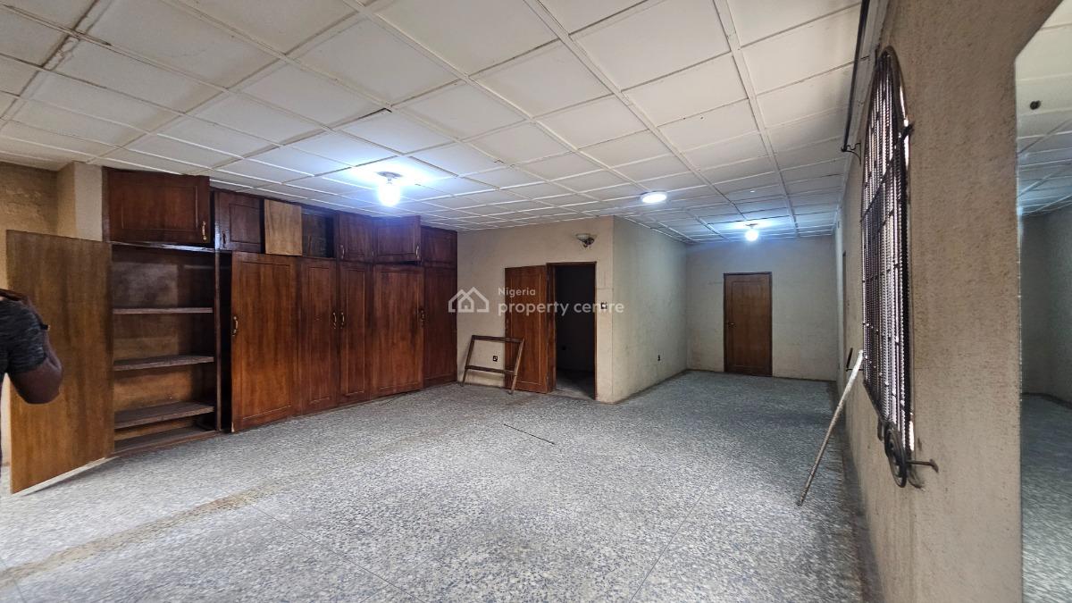 Spaciously Built 7 Bedroom Detached Duplex with 2bedroom Chalet with B, Ikeja Gra, Ikeja, Lagos, Office Space for Rent
