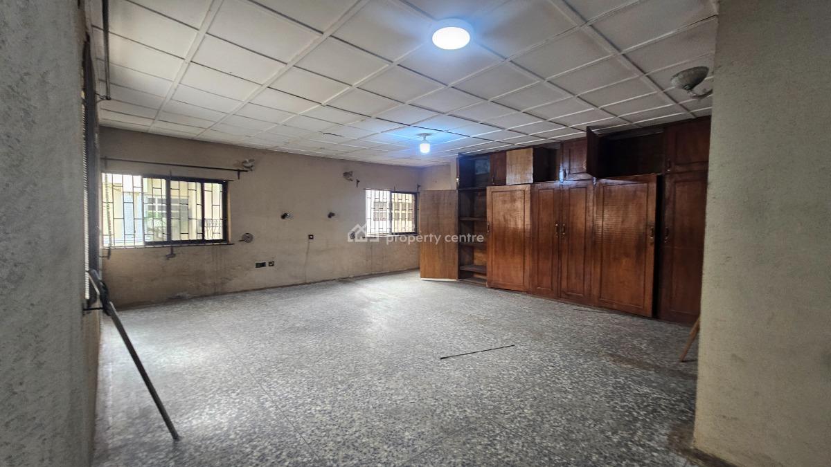 Spaciously Built 7 Bedroom Detached Duplex with 2bedroom Chalet with B, Ikeja Gra, Ikeja, Lagos, Office Space for Rent
