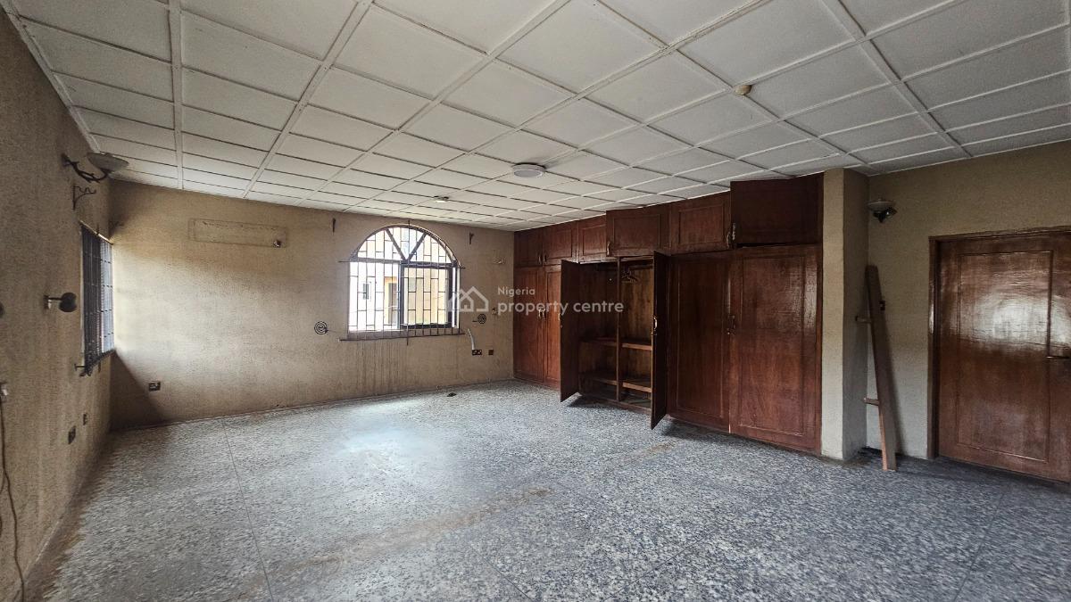Spaciously Built 7 Bedroom Detached Duplex with 2bedroom Chalet with B, Ikeja Gra, Ikeja, Lagos, Office Space for Rent