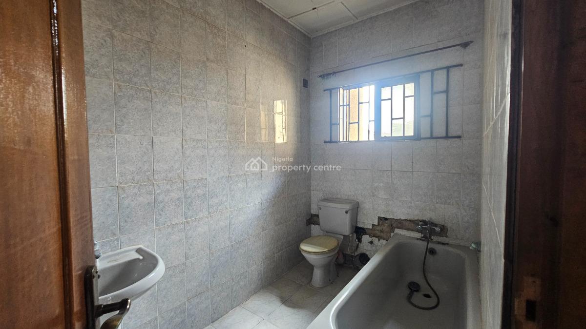 Spaciously Built 7 Bedroom Detached Duplex with 2bedroom Chalet with B, Ikeja Gra, Ikeja, Lagos, Office Space for Rent