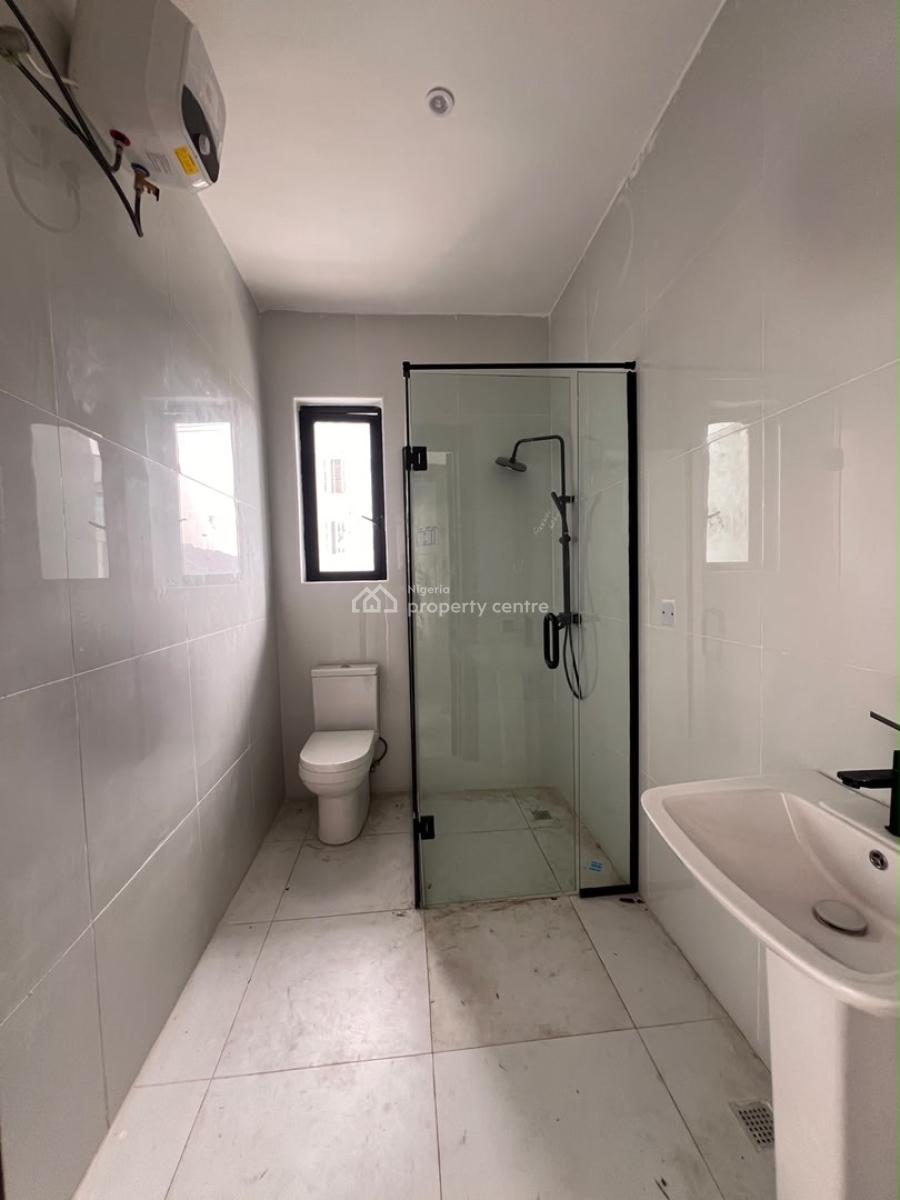Stunning 2 Bedroom Apartment with Elevator, Stunning 2 Bedroom Apartment with Elevator, Lekki Phase 1, Lekki, Lagos, Block of Flats for Sale