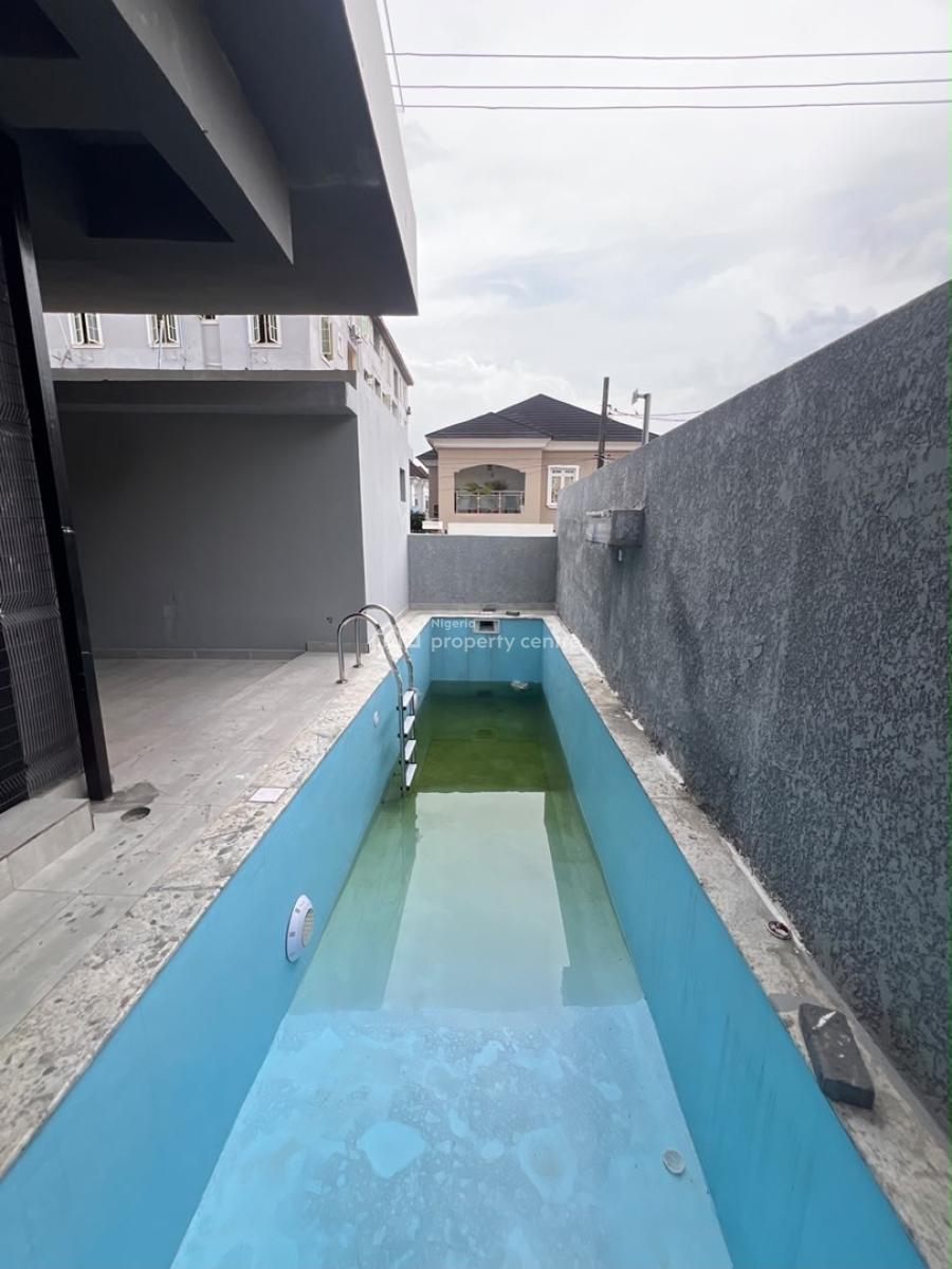 Stunning 2 Bedroom Apartment with Elevator, Stunning 2 Bedroom Apartment with Elevator, Lekki Phase 1, Lekki, Lagos, Block of Flats for Sale