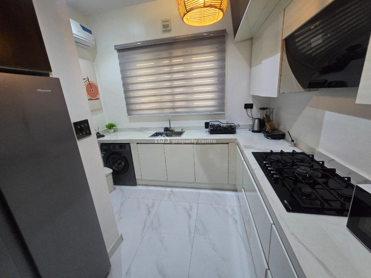 _tastfully Furnished 2 Bedroom Flat with Fully Furnished Bq Available, Off Admiralty Road, Lekki Phase 1, Lekki, Lagos, Flat / Apartment for Rent