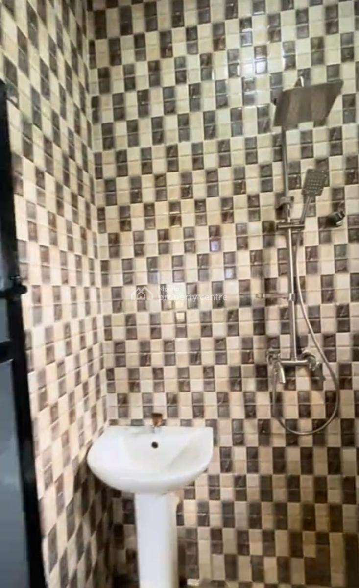 Modern 2 Bedroom Upstairs Apartment { Video}, Badore, Ajah, Lagos, Flat / Apartment for Rent