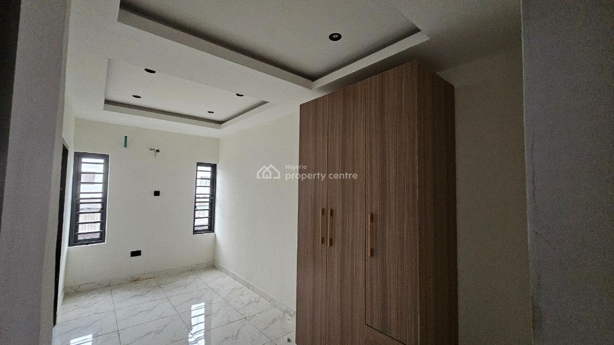 Luxuriously Built and Serviced Three(3) Bedroom Flat, Soluyi, Gbagada, Lagos, Block of Flats for Sale