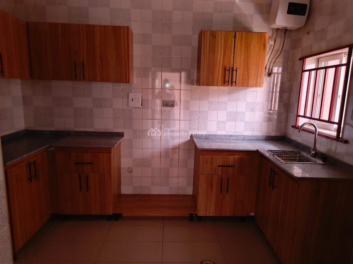 Clean Spacious Serviced 2 Bedroom Flat in an Estate, Serviced with Gen, Wuye, Wuye, Abuja, Flat / Apartment for Rent