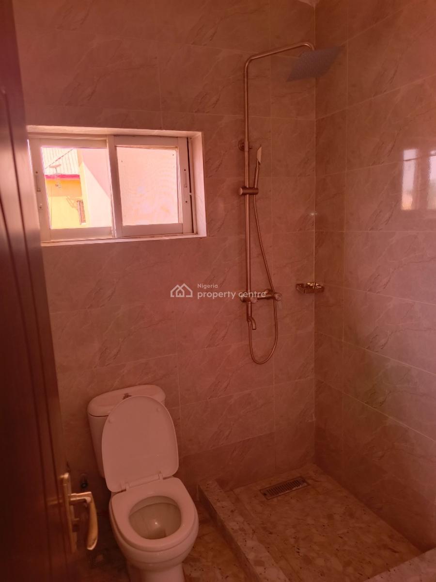 Clean Spacious Serviced 2 Bedroom Flat in an Estate, Serviced with Gen, Wuye, Wuye, Abuja, Flat / Apartment for Rent