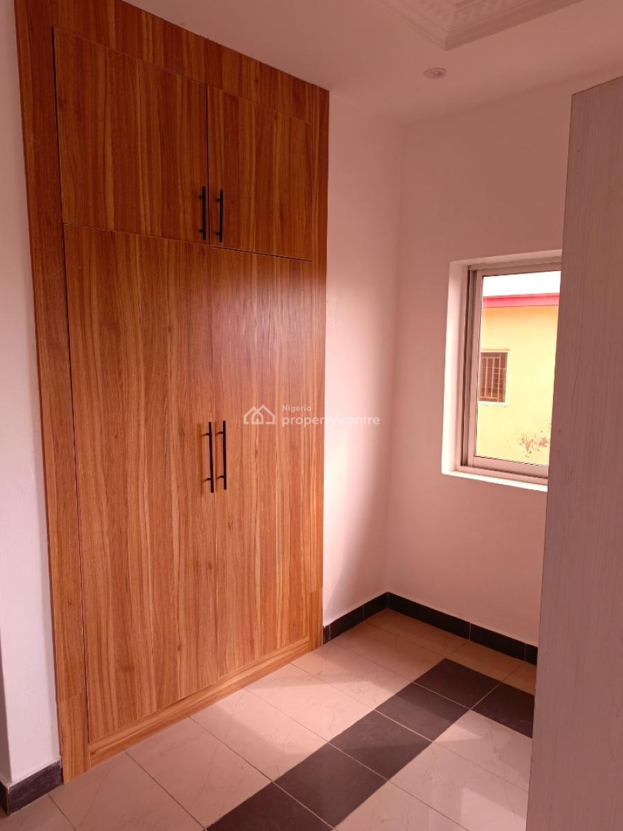 Clean Spacious Serviced 2 Bedroom Flat in an Estate, Serviced with Gen, Wuye, Wuye, Abuja, Flat / Apartment for Rent