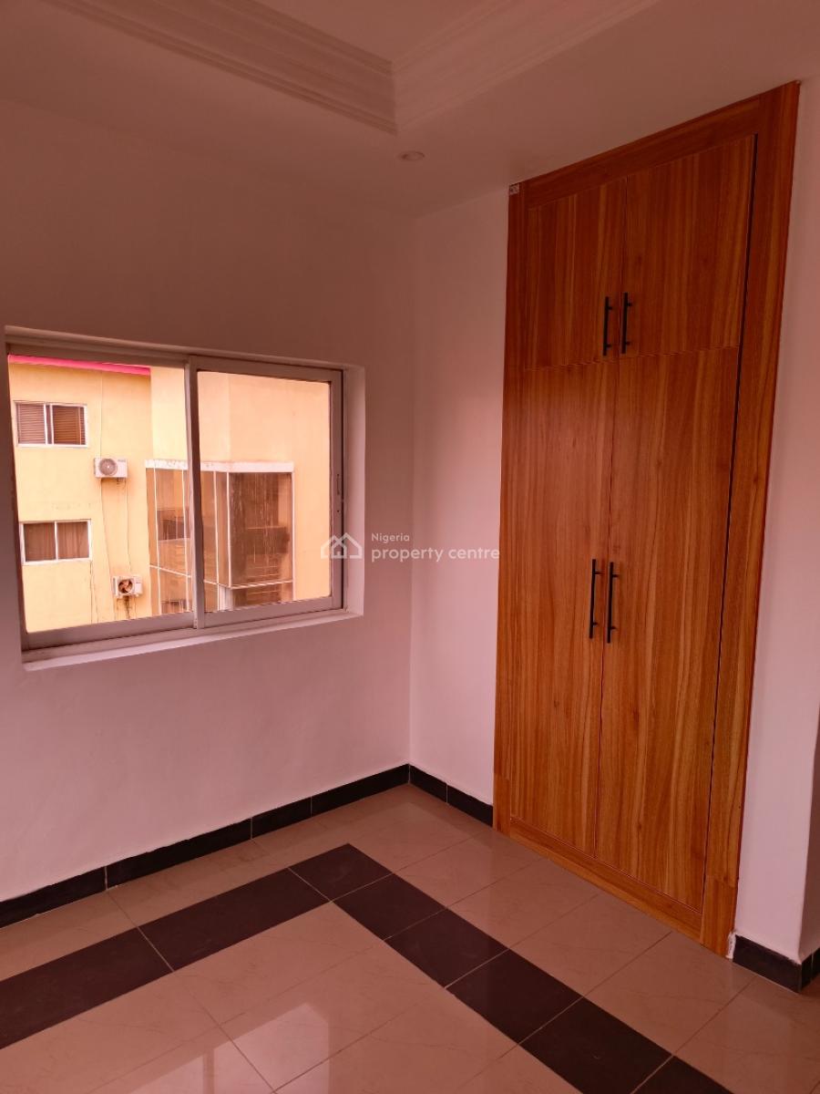 Clean Spacious Serviced 2 Bedroom Flat in an Estate, Serviced with Gen, Wuye, Wuye, Abuja, Flat / Apartment for Rent