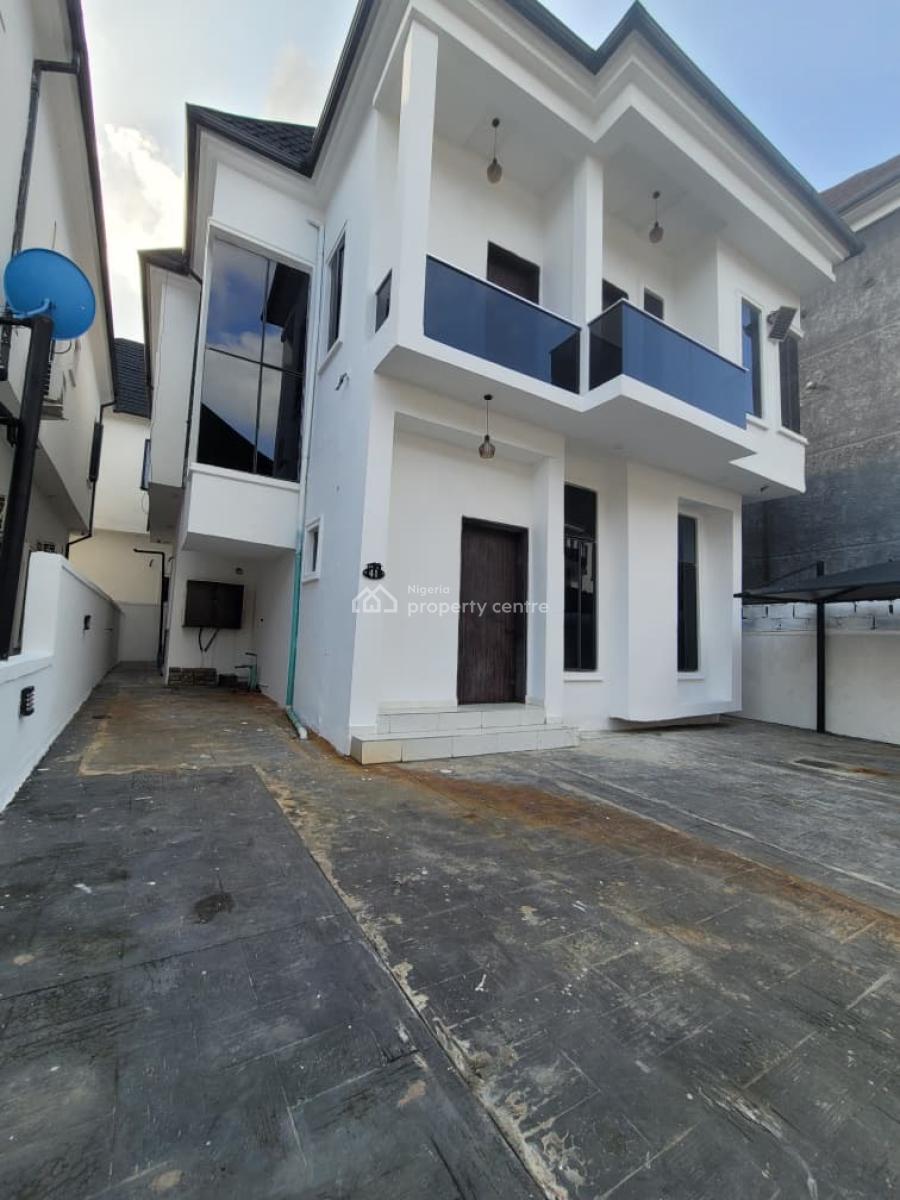 Spacious Master Bedroom, Chevron Alt., Lekki, Lagos, Flat / Apartment for Rent