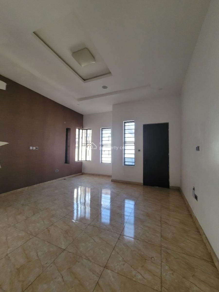 Spacious Master Bedroom, Chevron Alt., Lekki, Lagos, Flat / Apartment for Rent