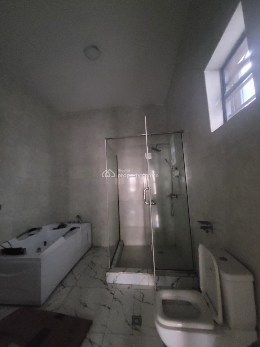 Spacious Master Bedroom, Chevron Alt., Lekki, Lagos, Flat / Apartment for Rent