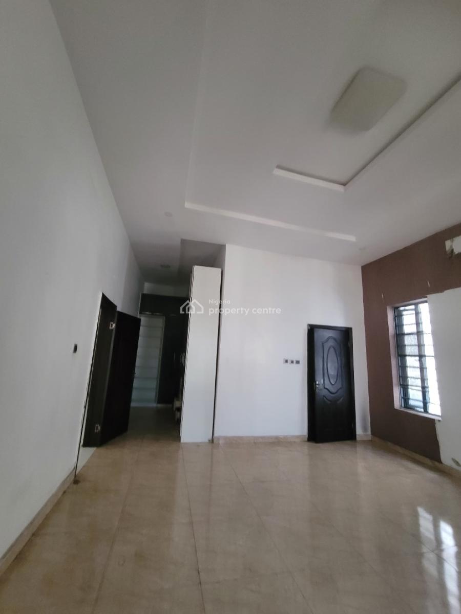 Spacious Master Bedroom, Chevron Alt., Lekki, Lagos, Flat / Apartment for Rent