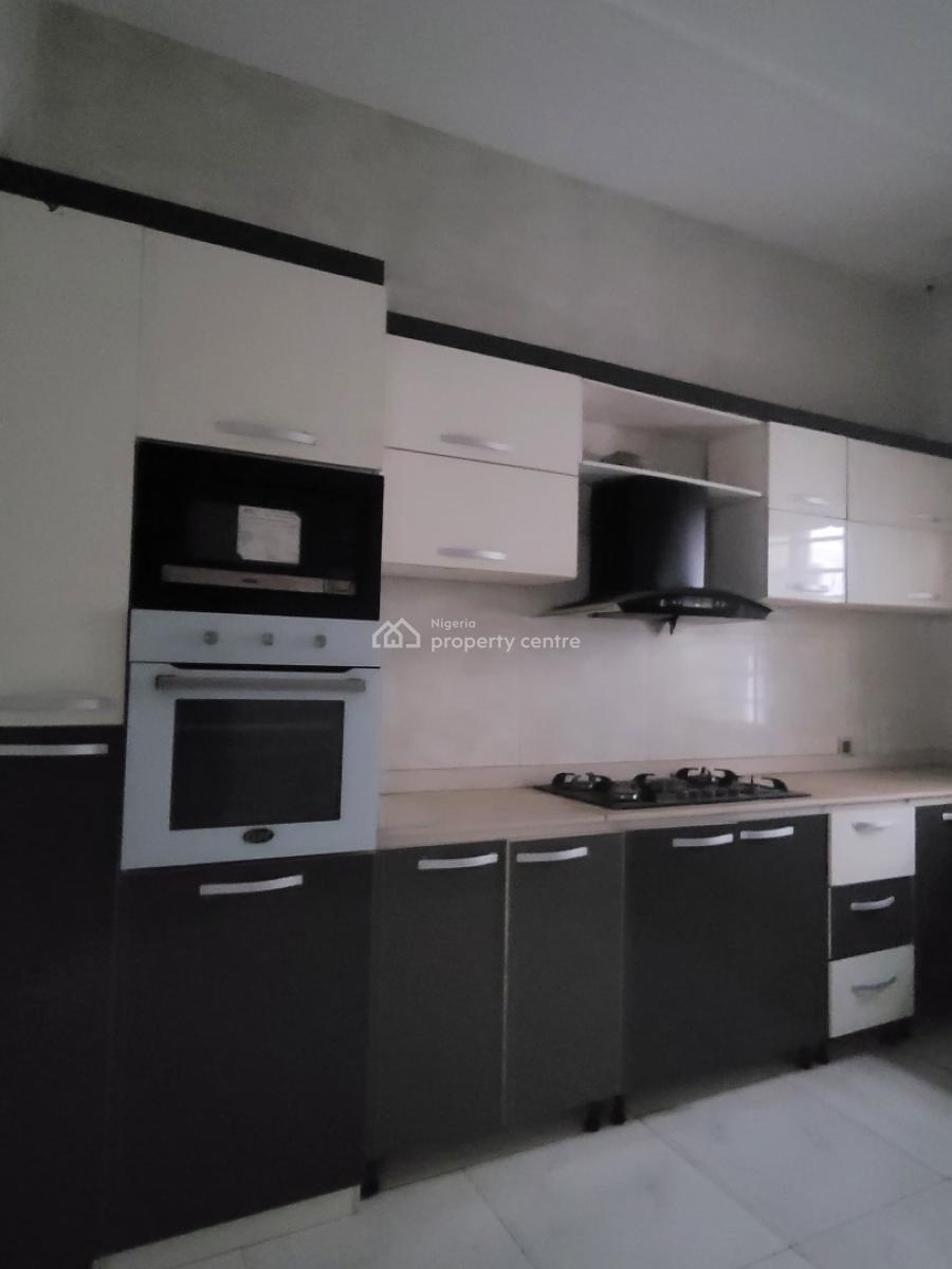 Spacious Master Bedroom, Chevron Alt., Lekki, Lagos, Flat / Apartment for Rent