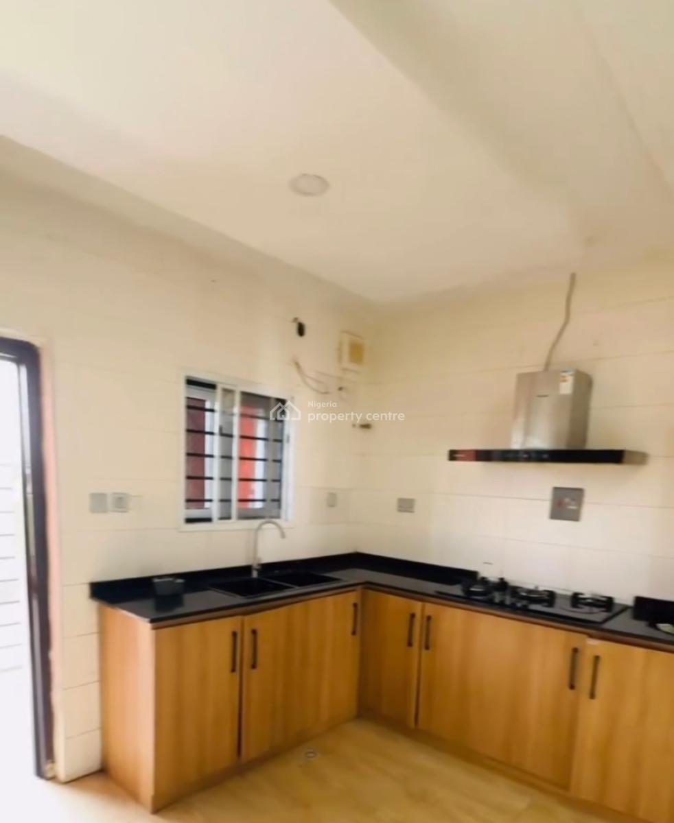 Luxury 2 Bedroom En-suite Flat, By Nizamiya Hospital, Idu Industrial, Abuja, Block of Flats for Sale