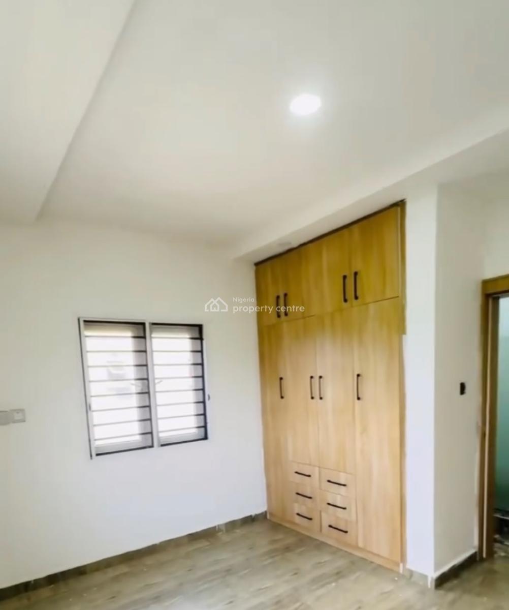 Luxury 2 Bedroom En-suite Flat, By Nizamiya Hospital, Idu Industrial, Abuja, Block of Flats for Sale