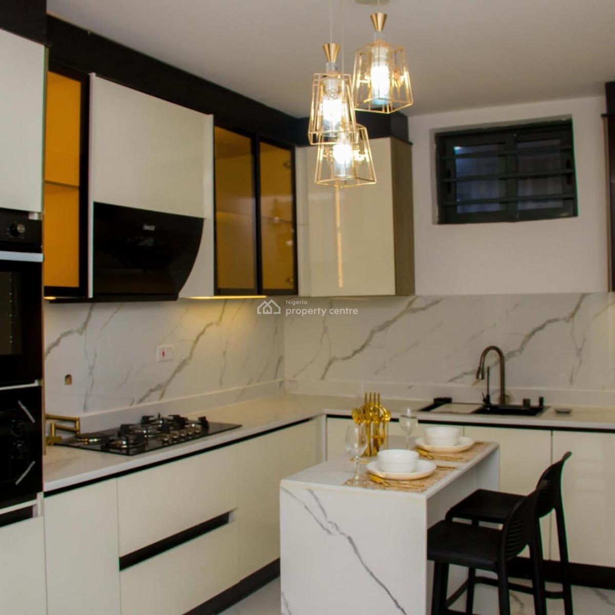 Lovely 2 Bedroom Apartment with Bq, Lekki Phase 1, Lekki, Lagos, Block of Flats for Sale