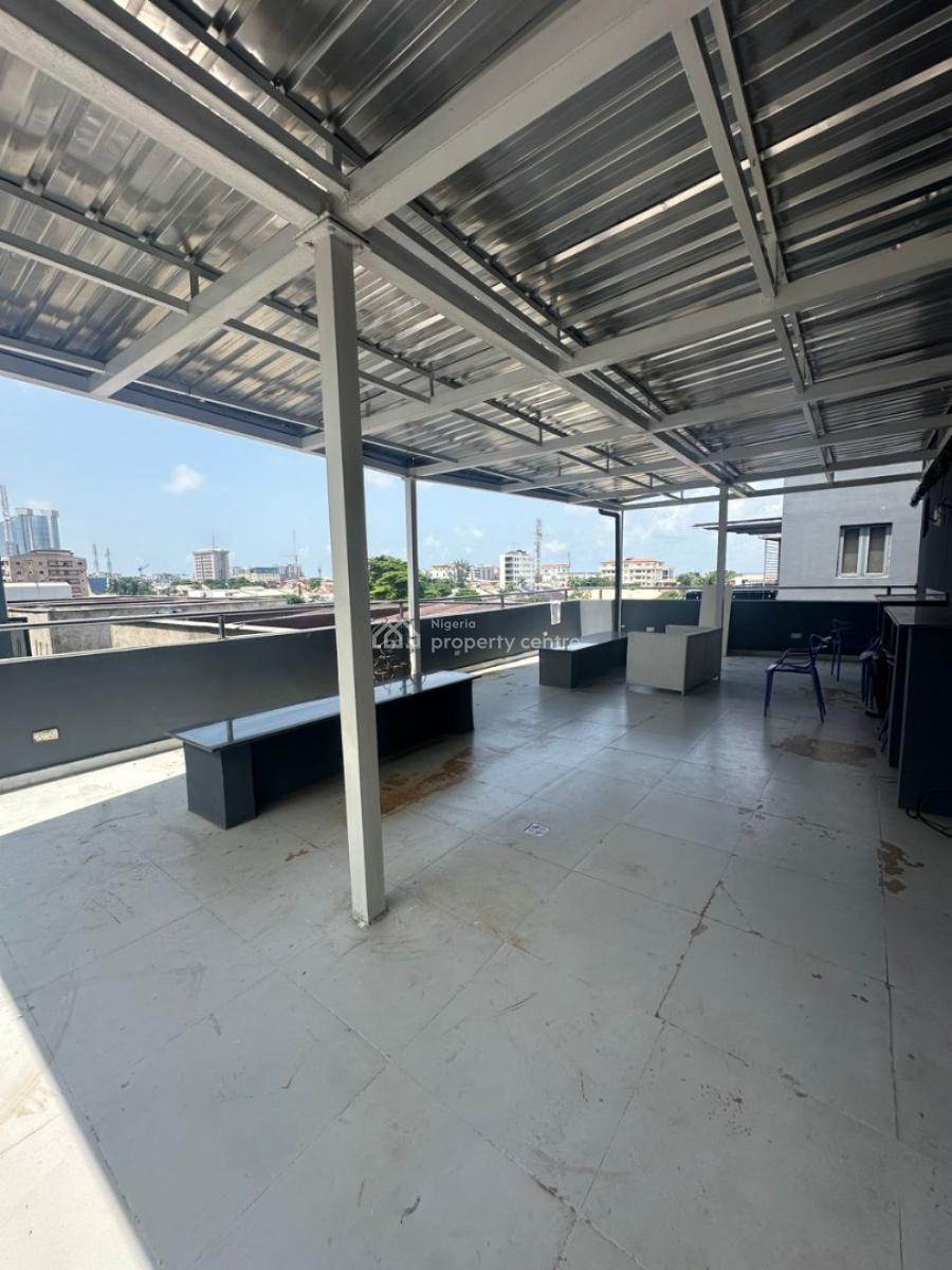 Clean & Well-maintained 3-bedroom Unfurnished Apartment, Victoria Island (vi), Lagos, Flat / Apartment for Sale