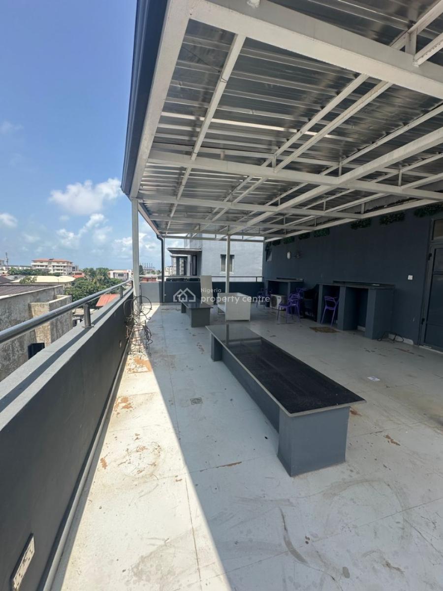 Clean & Well-maintained 3-bedroom Unfurnished Apartment, Victoria Island (vi), Lagos, Flat / Apartment for Sale