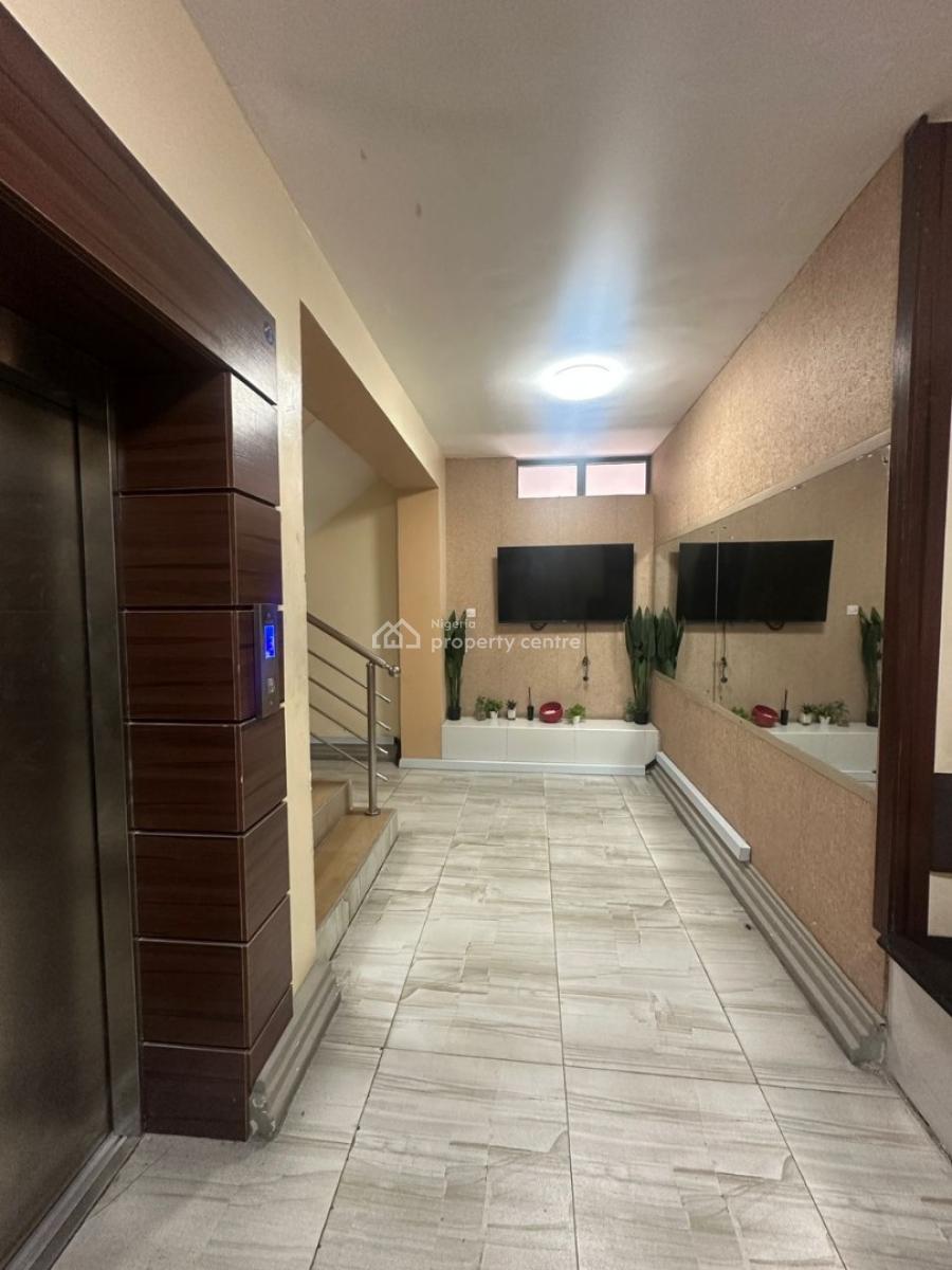 Clean & Well-maintained 3-bedroom Unfurnished Apartment, Victoria Island (vi), Lagos, Flat / Apartment for Sale