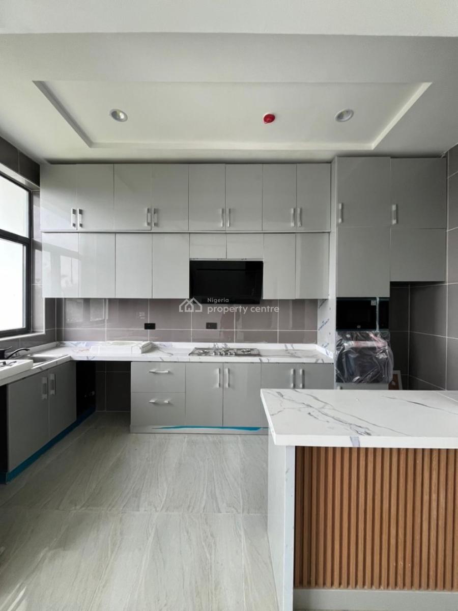 Newly Built 2 Bedroom Apartment, Lekki Phase 1, Lekki, Lagos, Flat / Apartment for Rent