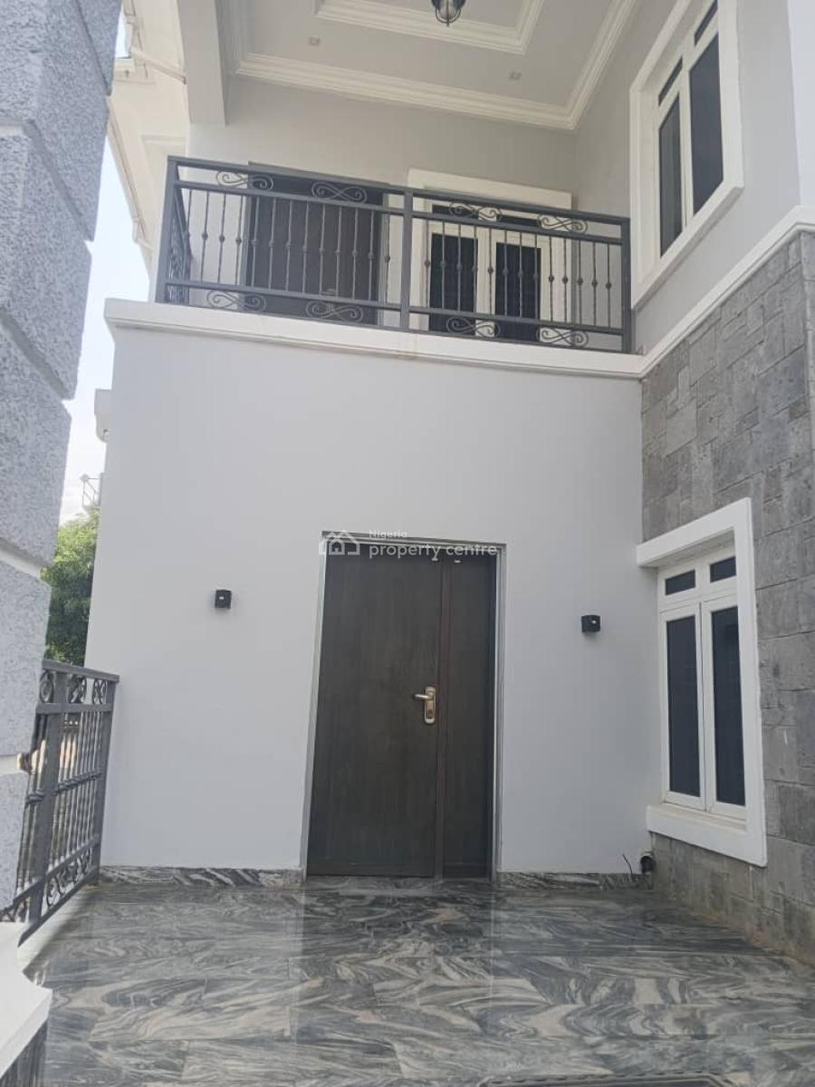 4bedroom Semi Detached Duplex, Tarred Road, Guzape District, Abuja, Semi-detached Duplex for Rent