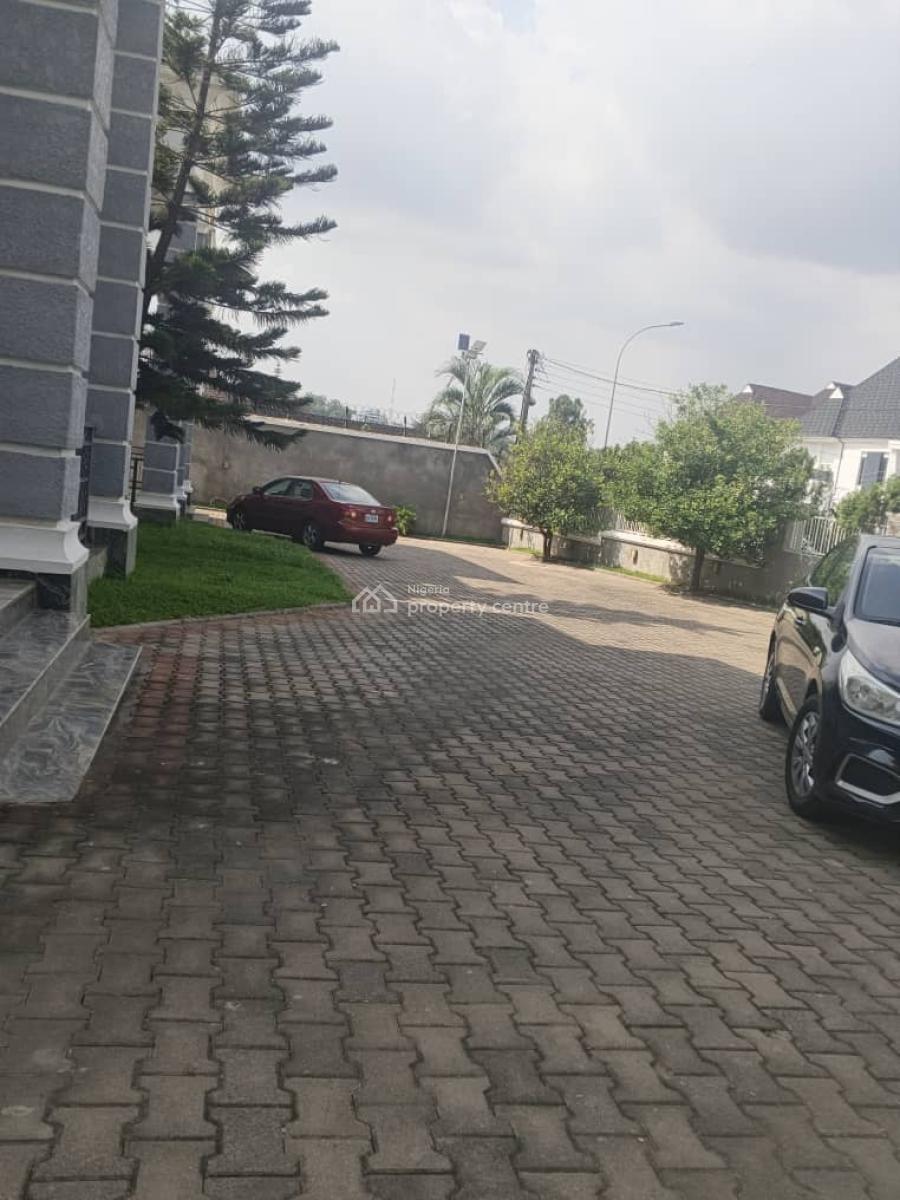 4bedroom Semi Detached Duplex, Tarred Road, Guzape District, Abuja, Semi-detached Duplex for Rent